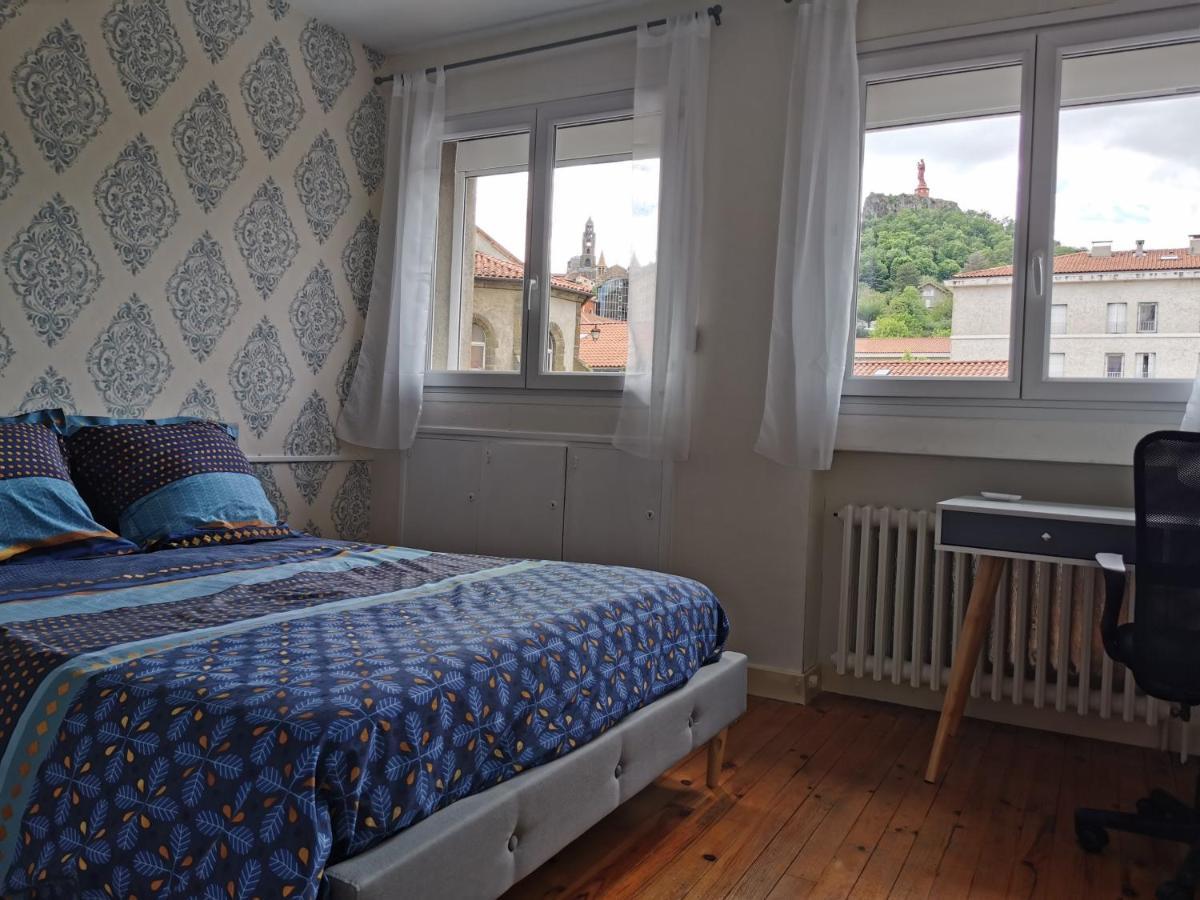 Chambre Privee Dans Appart Partage, Centre Ville, Avec Vue Sur Les Monuments Le Puy-en-Velay Dış mekan fotoğraf