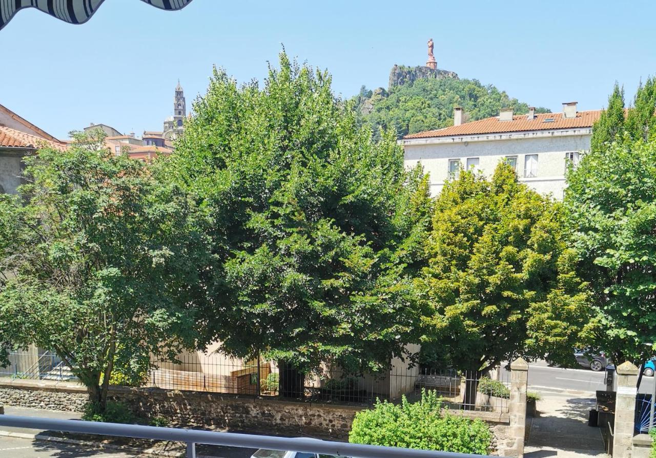 Chambre Privee Dans Appart Partage, Centre Ville, Avec Vue Sur Les Monuments Le Puy-en-Velay Dış mekan fotoğraf